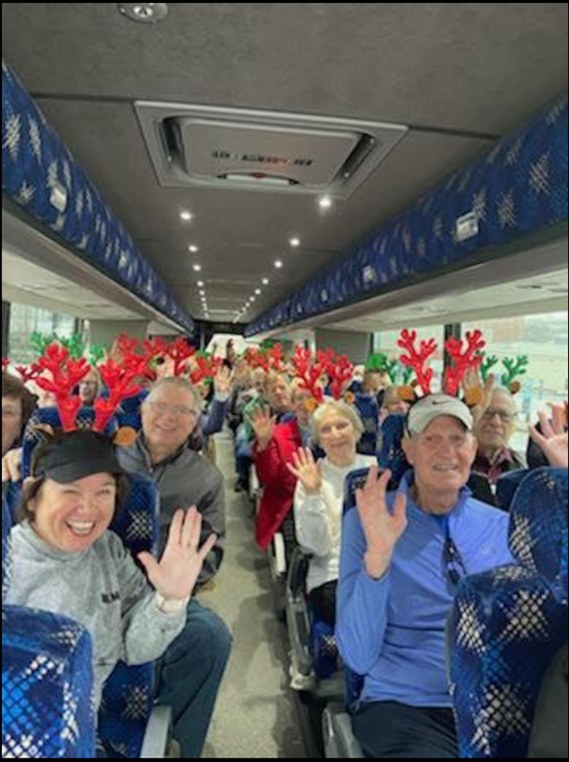 _Travelers-on-bus