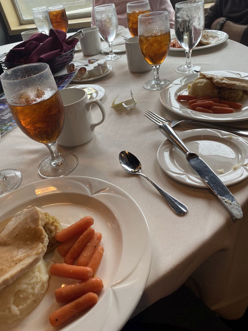 -GeneralJacksonShowboat-lunch-