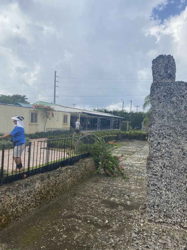 _2022-03-10_FLHomestead,28655S-DixieHwy,CoralCastle_hole-where-coral-wall-was-dug