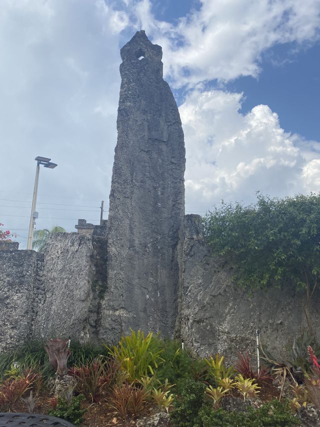 _2022-03-10_FLHomestead,28655S-DixieHwy,CoralCastle_view1