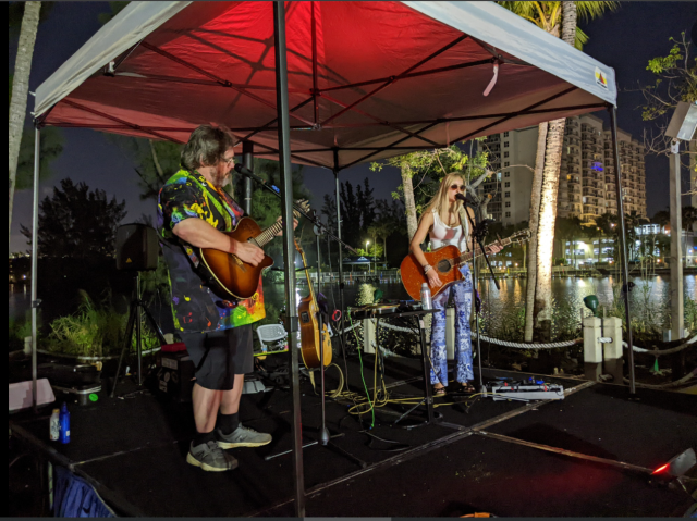 _2022-03-11_FLMiami,Pool,Hilton-Blue-Lagoon_Friday,John-Stefania,Isabella