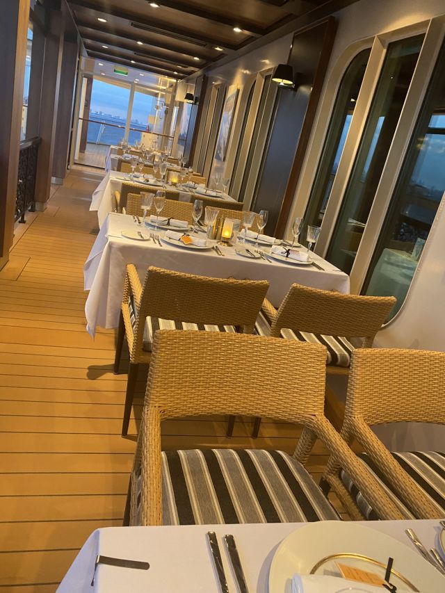 _2022-03-12_1826_FLMiami,CruisePort,NorweiganJoy-Restaurant-LeBistro