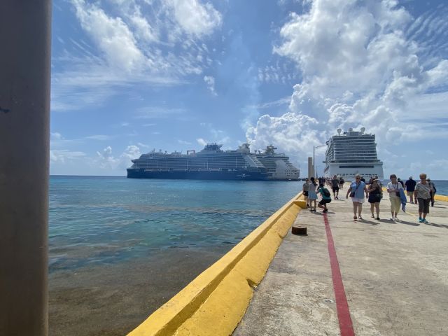 _2022-03-16_1105_Mexico,CostaMaya_wharf-to-Cruise-Ships