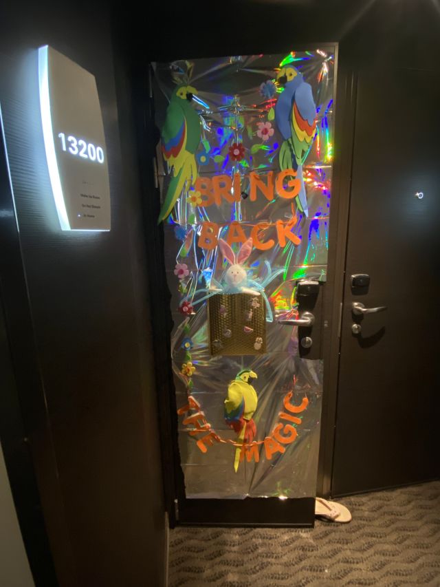 _2022-03-17_Carribean_NorweiganJoy-DoorDecoration