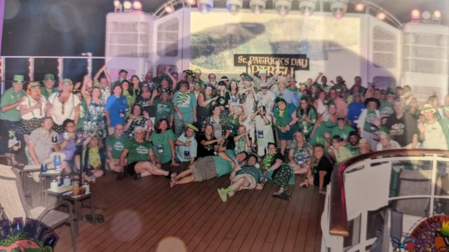 _2022-03-17_Carribean_NorweiganJoy_ParrotheadCruise(SpiceH2O)_GroupPhoto