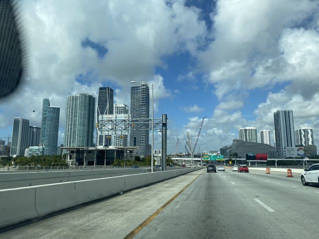 _2022-03-19_FLMiami-skyline_Downtown2