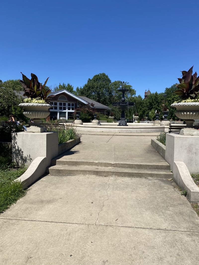 c2022-07-10_ILChi,WickerParkWaterFountain