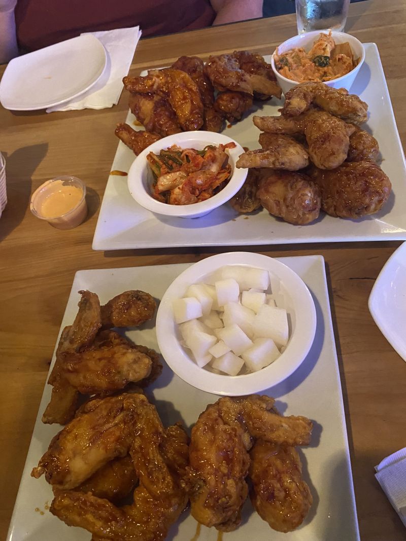 f2022-07-10_ILChi,1732WDivisionSt-BonchonRestaurant-ChickenWings