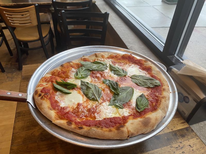 f2022-07-15_ILChi,1252NDamenAve_Craft-Pizza