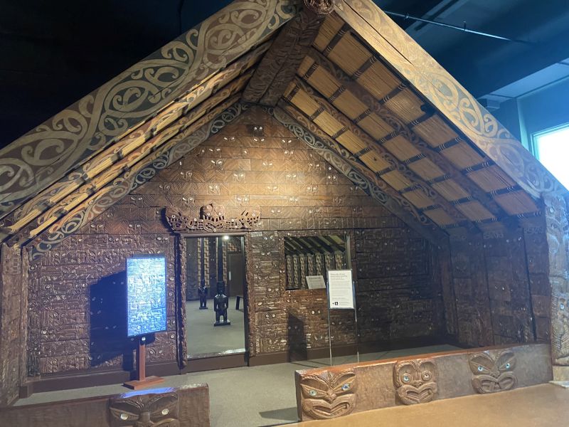 2022-07-19_ILChi,SecondFloor,FieldMuseum_Micronesia_house1