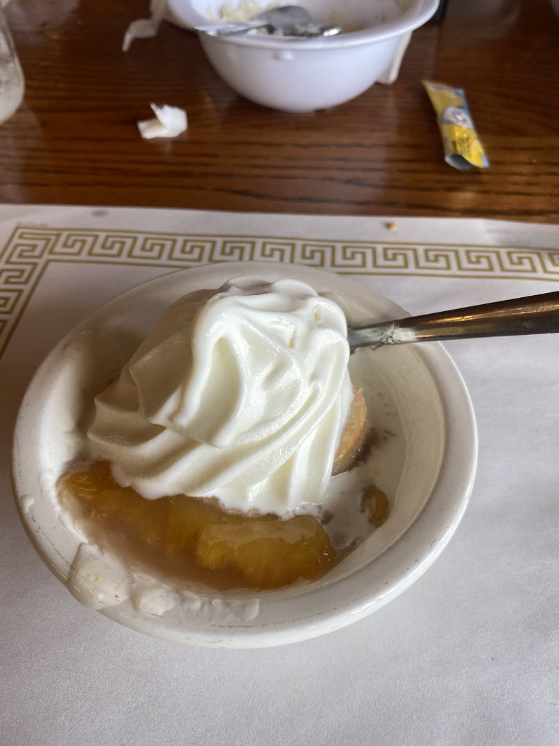 2022-08-17_GADillard,DllardHouseDiningRoom-peachCobblerIcecream