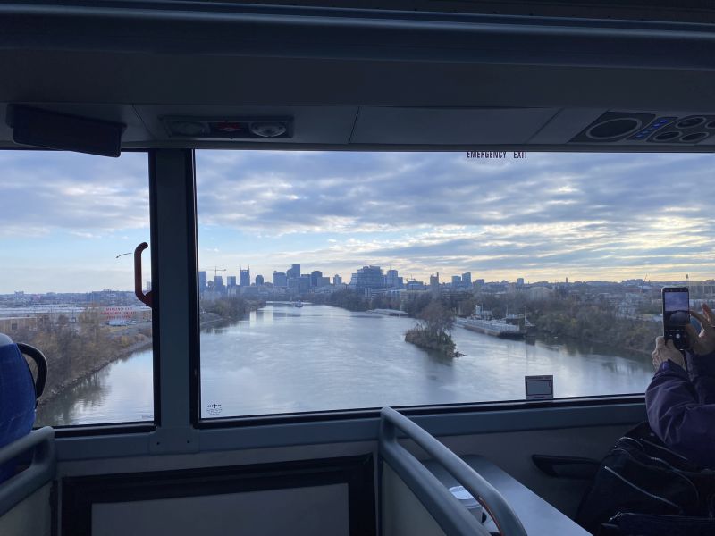 2022-11-28_TNMemphis,MississippiRiver_View-from-bus-crossing-bridge