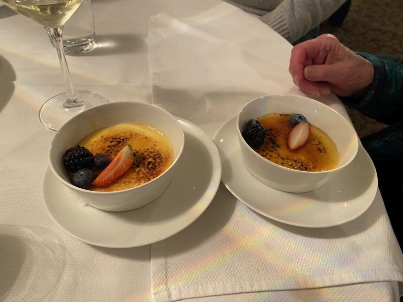 2022-12-03_MississippiRiver_American-Queen_CremeBrulee_Dessert