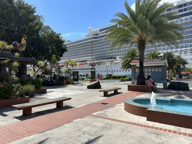 StThomas,CharlotteAmalie_NorweiganEscapeCruiseShip
