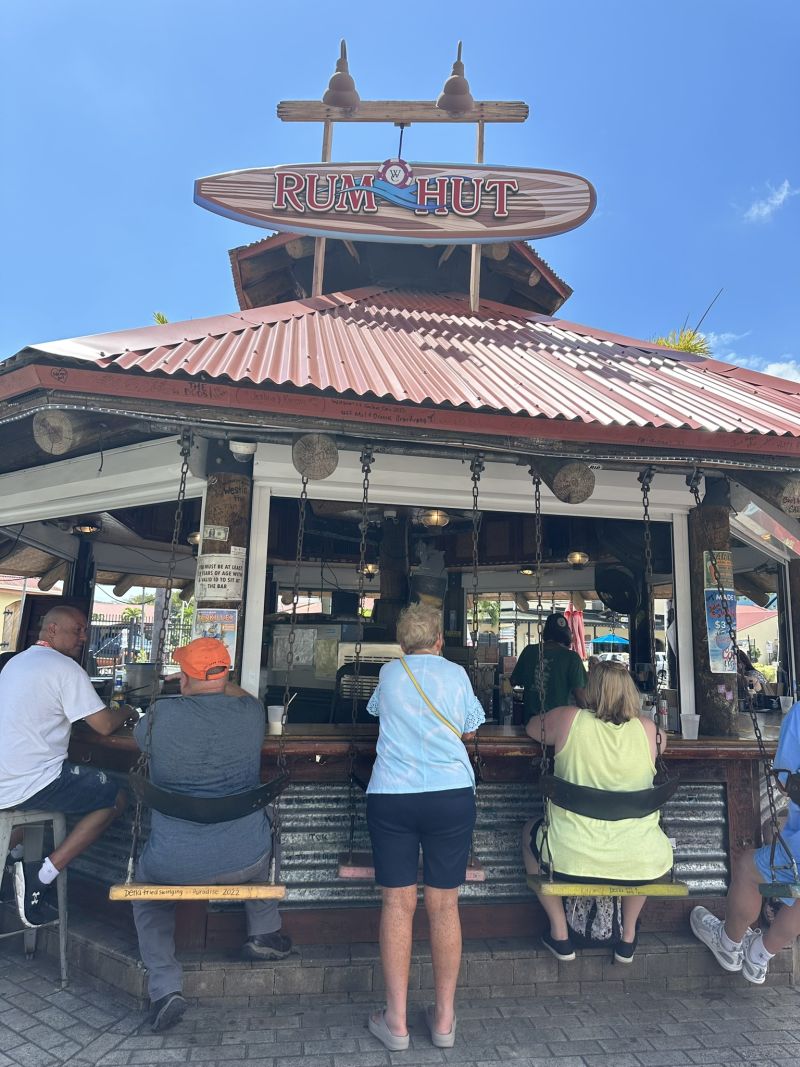 StThomas,CharlotteAmalie_SwingingBar2
