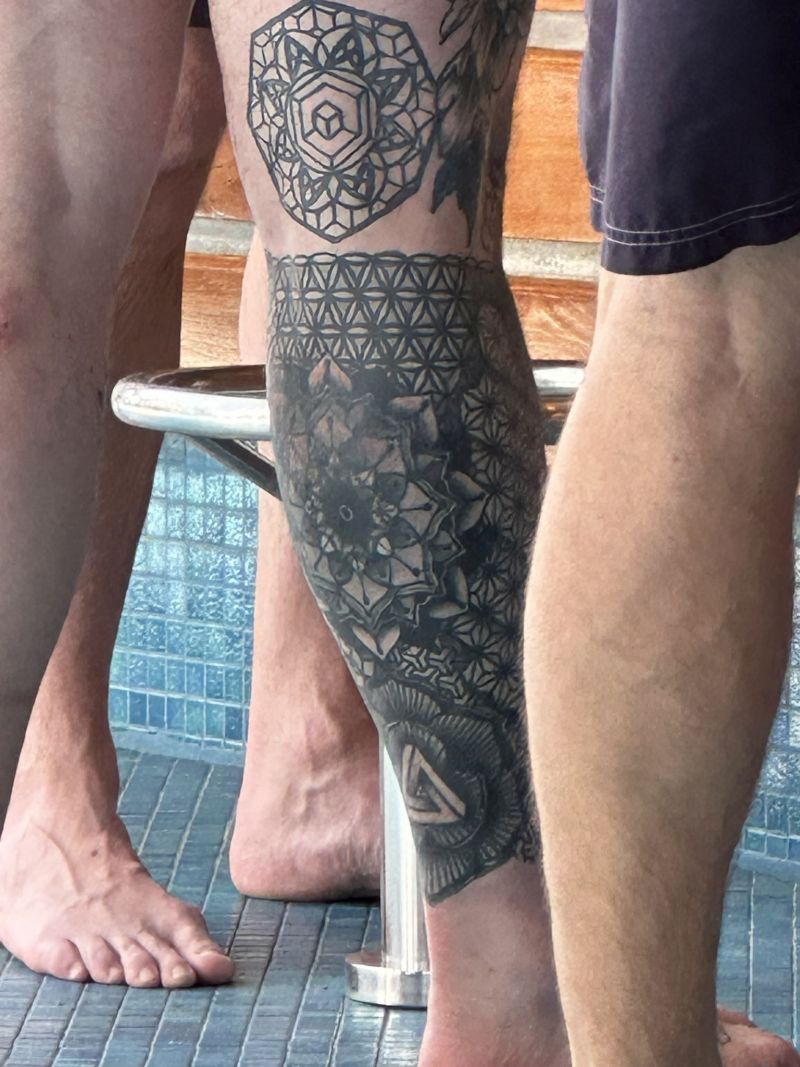 tattoo(Man-Whole-Right-Leg)
