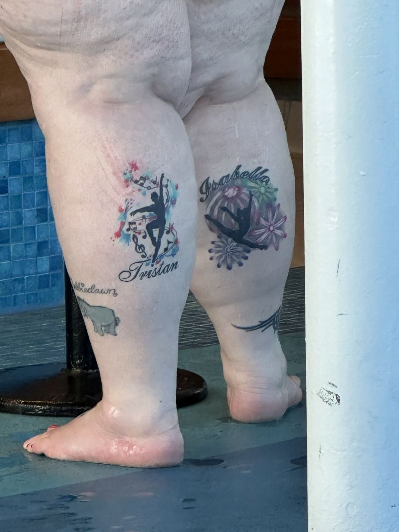 tattoo(Woman-Both-backLegs)