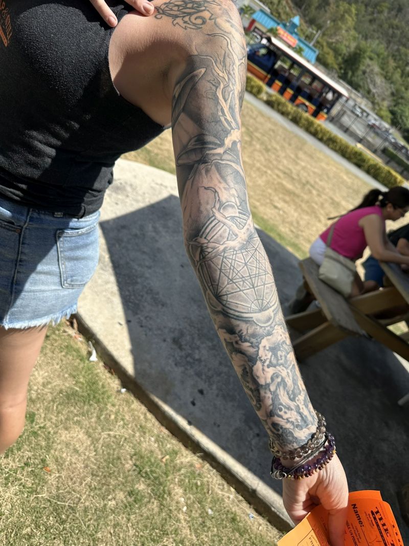 tattoo(Woman-LeftArm)