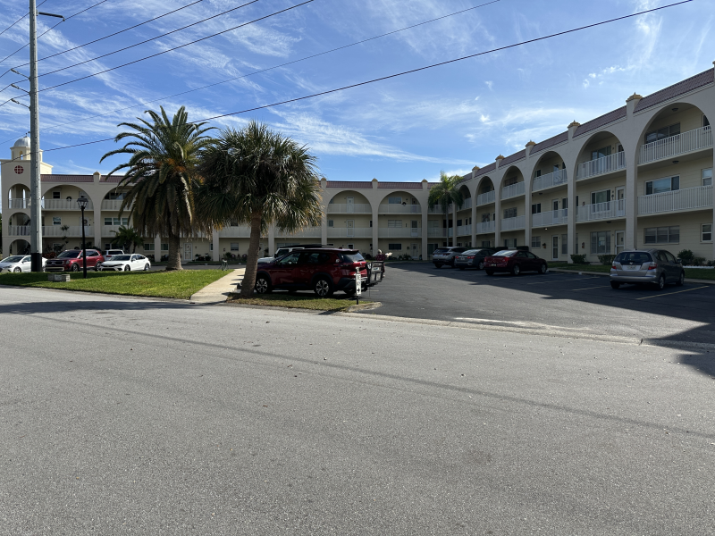 FLClearwater,_Condo-Building