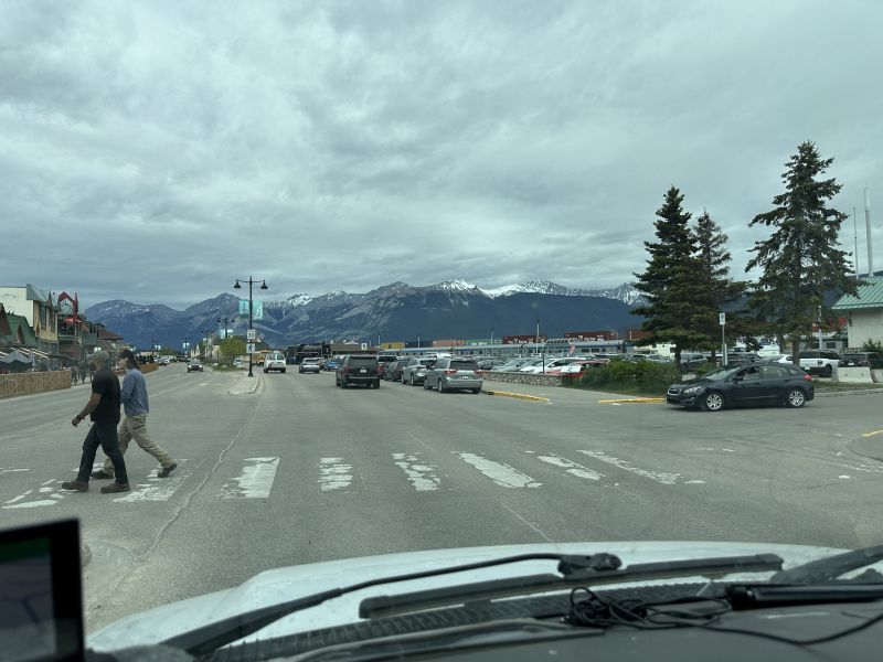 BCJasper-tourists_Animal-Bridge
