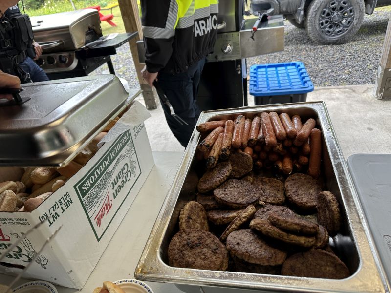 AKStewart,Hamburger-HotDogs_FiremenBenefit