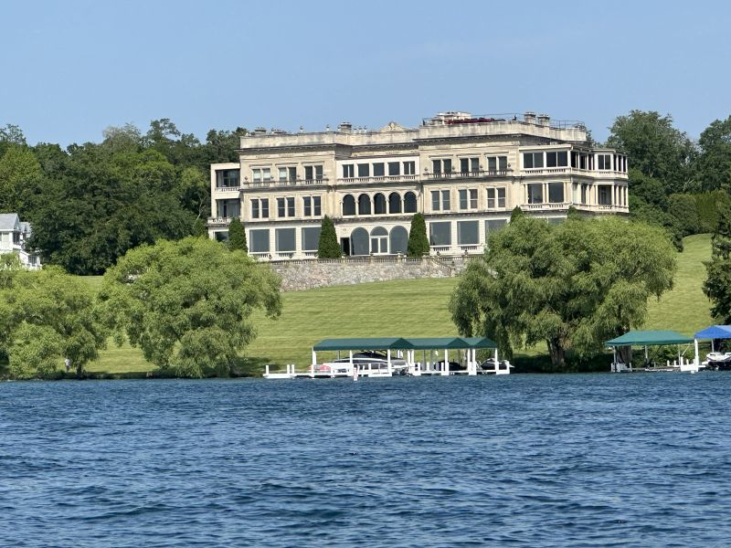 2025-06-14_WILakeGeneva_ShorelineHouses12