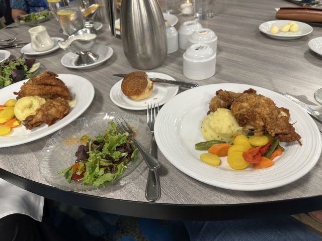 2025-09-09_WIGreenBay,OneidaHotel_dinner