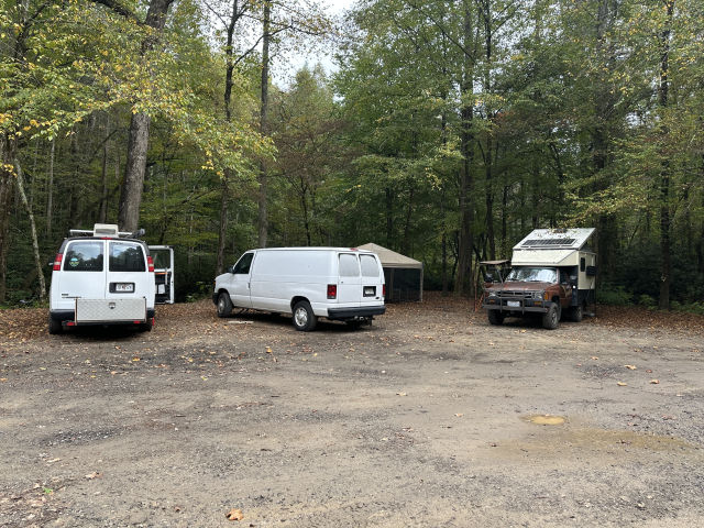 2025-10-07_TNCopperhill_3-campers