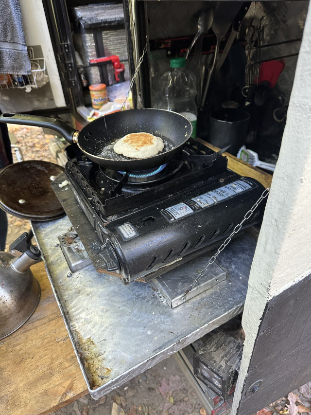 f2025-10-16_TNCopperhill_English-Muffin-cooking