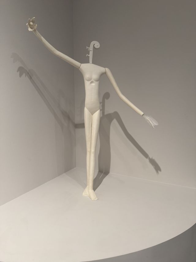 2026-01-13_FLStPetersburg,DaliMuseum-Sculpture3